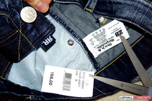 Rock & Republic Chrissy Crop Capris Jeans in Addict Wash 28/27