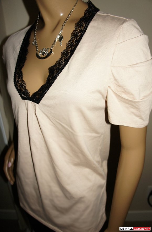 GAP Beige with Black Lace Detail V-Neck Top Shirt Women's M