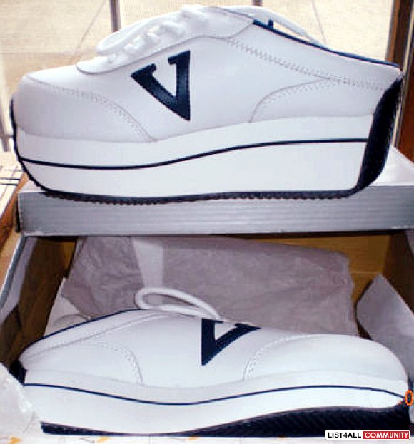 VOLATILE White Leather Platform Wedge Sneakers/Shoes 7.5