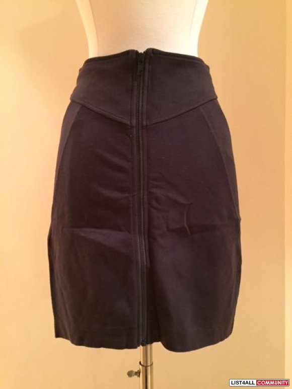 aritzia - talula dark grey/navy skirt with front zip