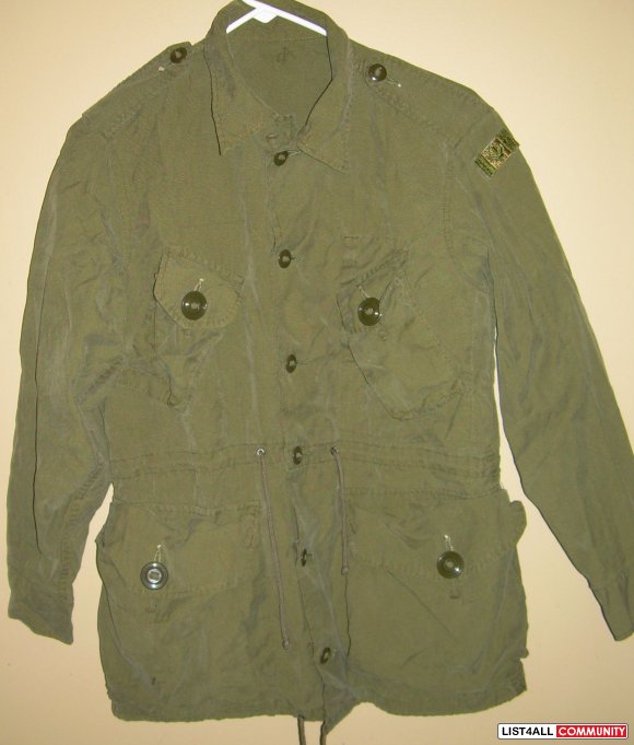 Canaidian Military Jacket size small "from 1984"