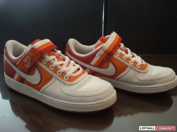 NIKES BRAND NEW - $40 OBO