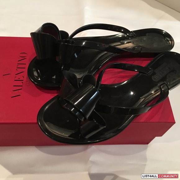 Valentino Bow Flip Flops Size 38 (New)