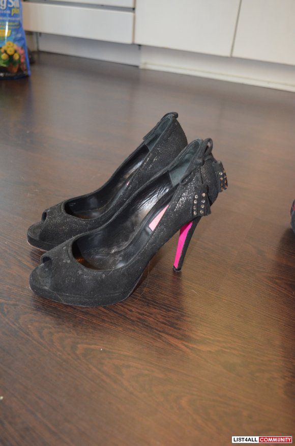 Cute Shoes for sale size 6.5 - 7