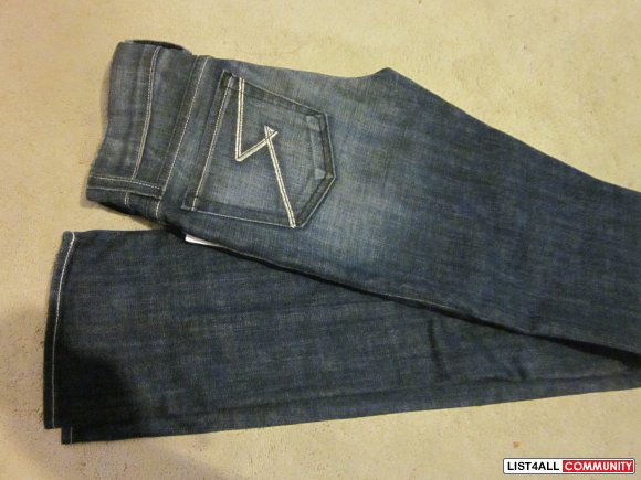 100% AUTHENTIC Brand new R&R jeans size 24