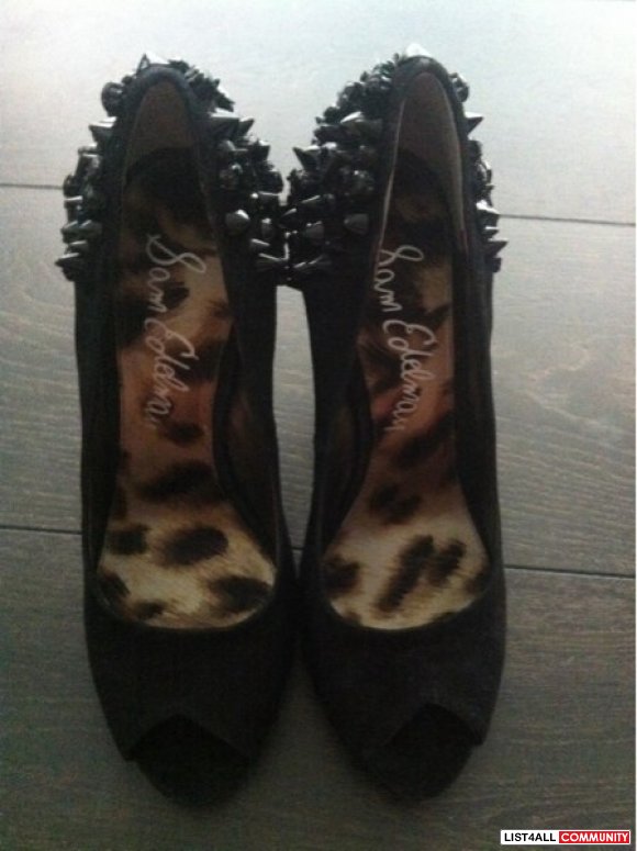 QUICSALE:SAM EDELMAN BLACK STUDDED SPIKE PEEPTOE PUMPS SIZE 6.5