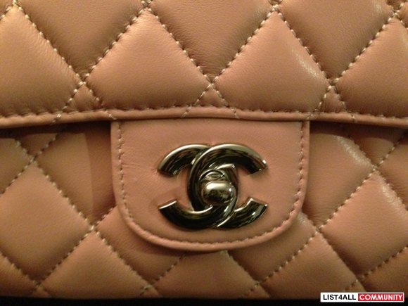BNWT Chanel Lambskin Jumbo in Gold Hardware