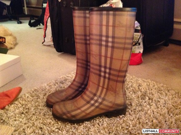 Burberry rain boots $100 OBO size 39