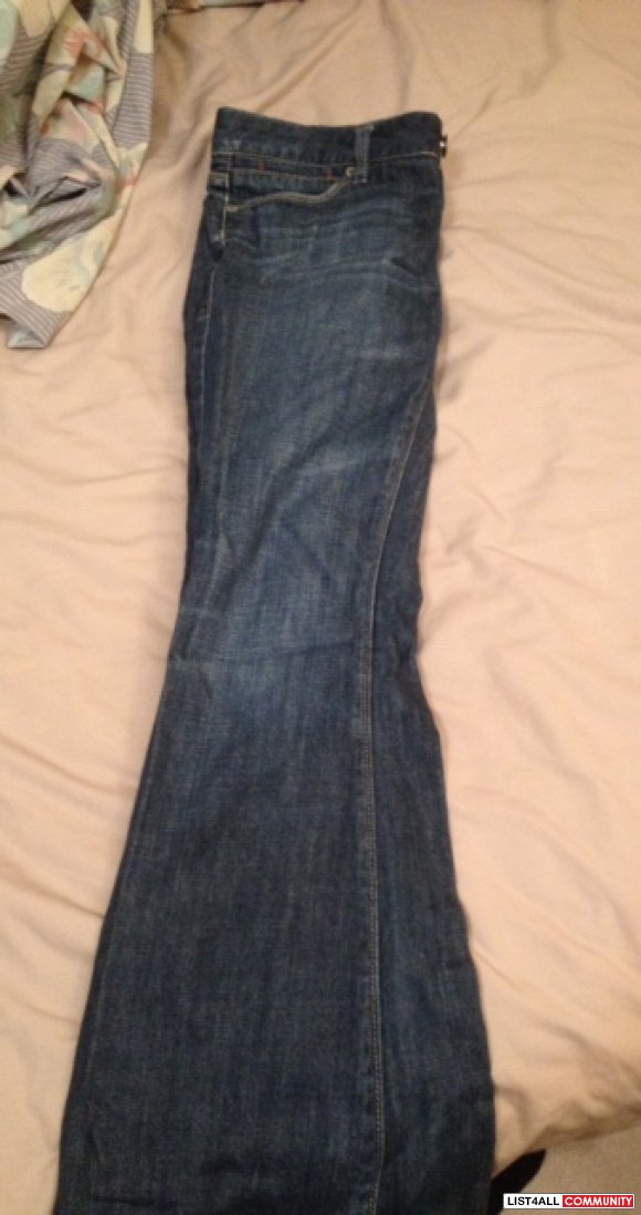 American Eagle "Real Flare" Jeans; Size 0 short
