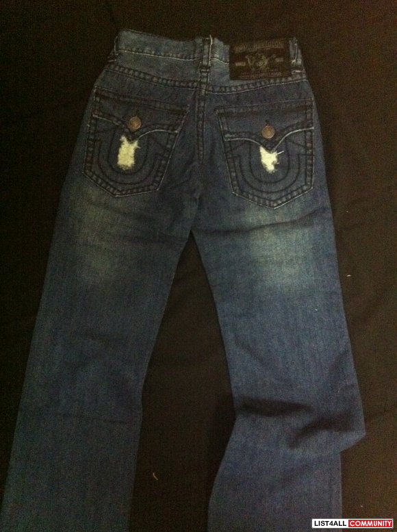 all white true religion jeans