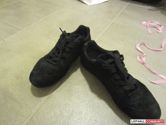 Puma Black shoes with crystals Sz 7