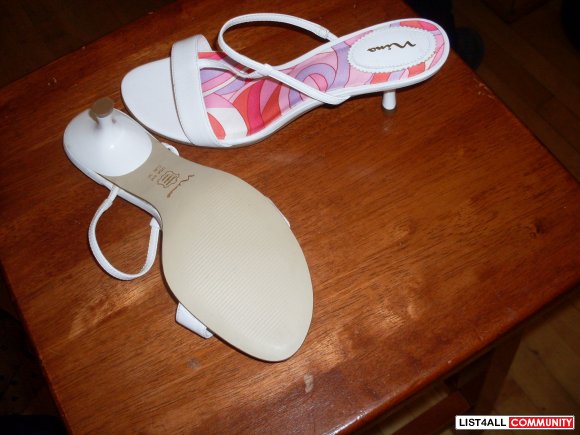Size 6 White Womens Sandals