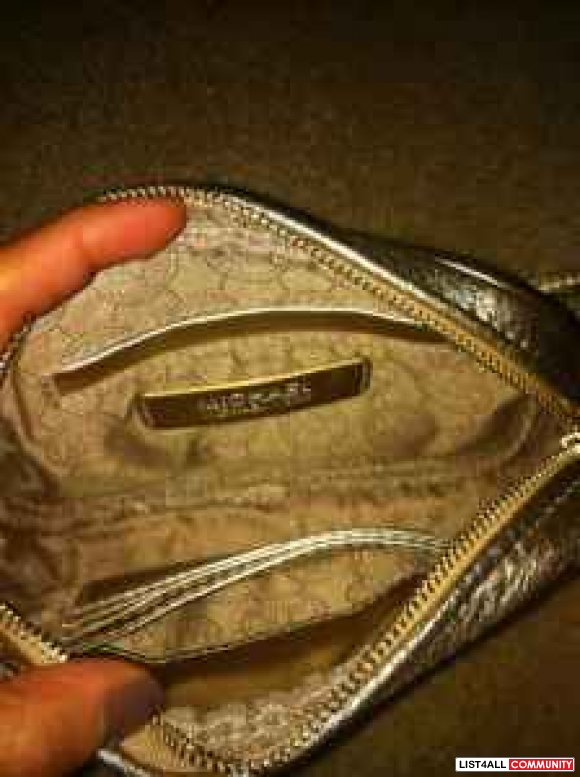 Gold Michael kors sling bag brand new!! :: myclosetlist :: List4All