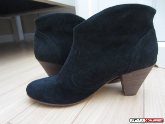 steve madden ollie suede booties