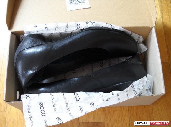ECCO Sculptured Pump Womens Leather Dress Shoe New In Box 8.5 39