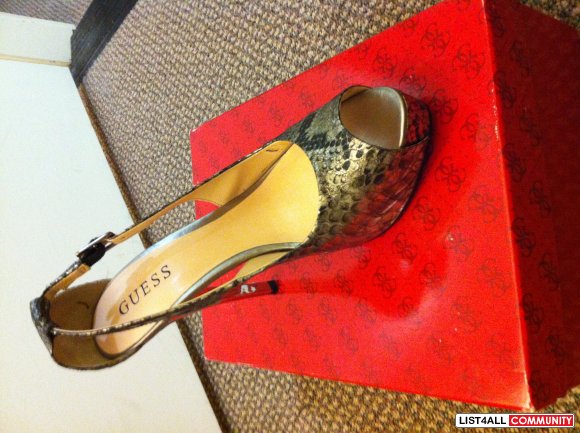 Sexy Guess Silver Python Peep Toe Stilettos SZ 8