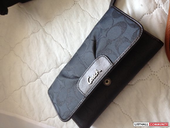 Coach Tri Fold Wallet in Midnight Blue with Cheque Holder