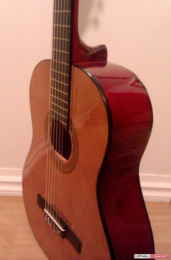 BRAND NEW ACOUSTIC GUITAR