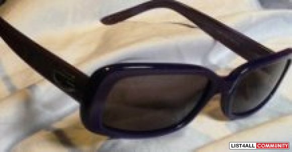Women's purple Guess sunglasses
