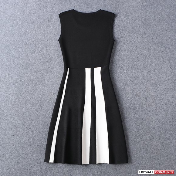 Monochrome one-piece address