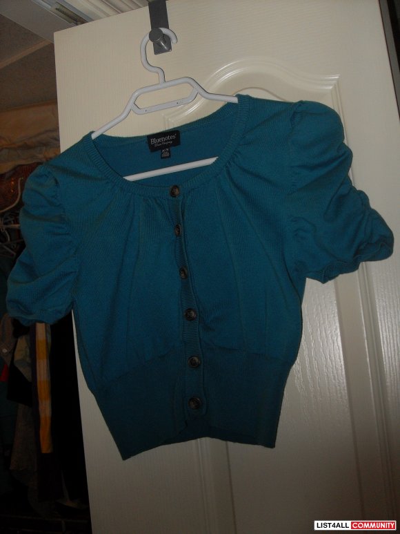 teal short sweater - size m