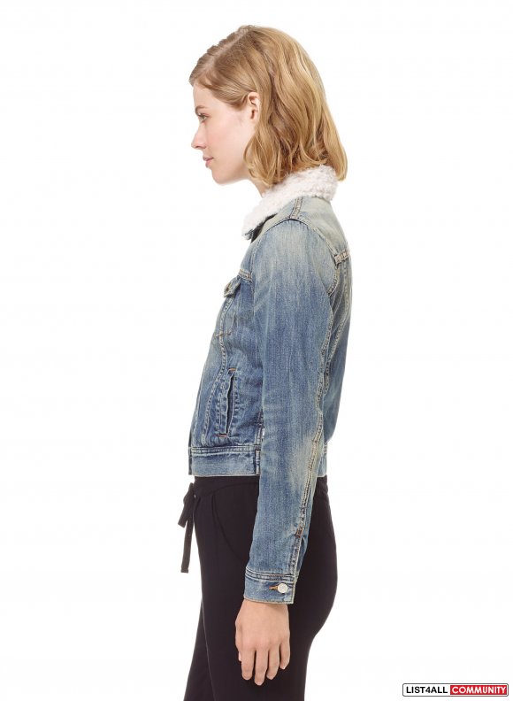 Aritzia Van Nuys Light Wash Denim Jacket XS