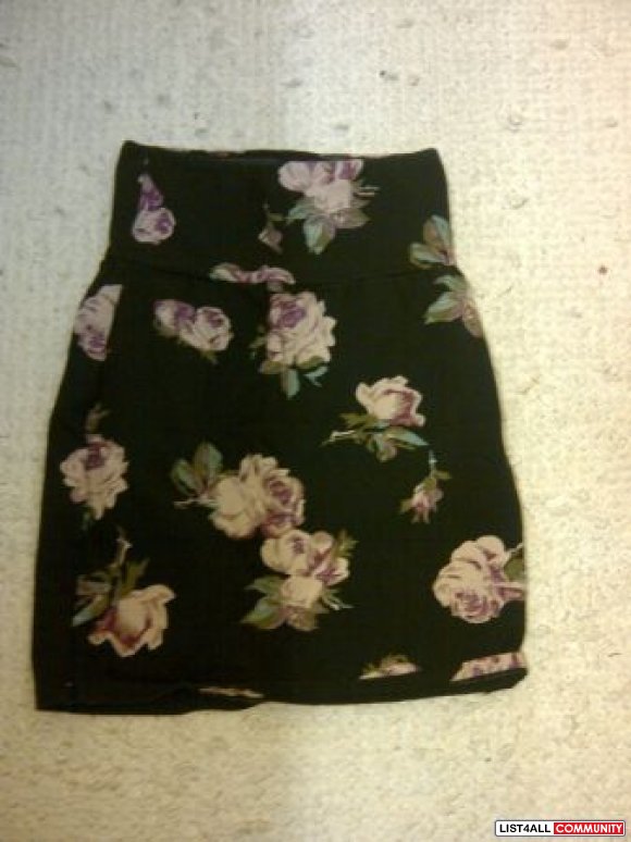 Aritzia Floral Skirt
