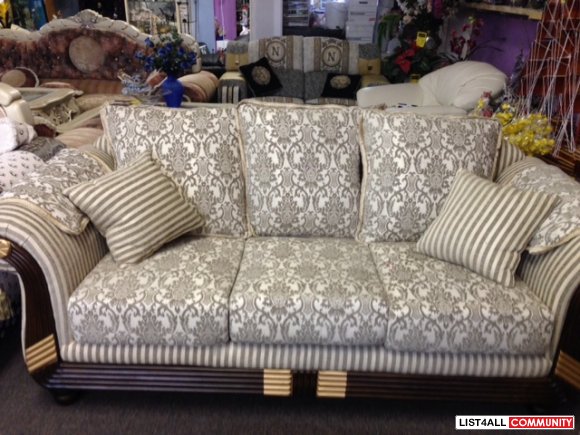 Exquisite Sofa & loveseat and Chair Set