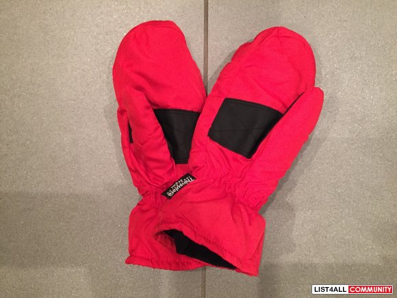 Red Winter Gloves