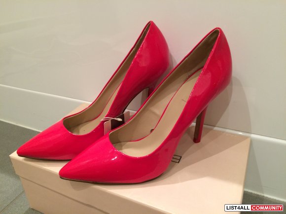 ZARA TRAFALUC Red Heels