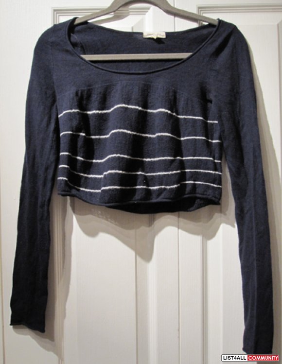 Urban Outfitters Cropped Sweater (Size S)