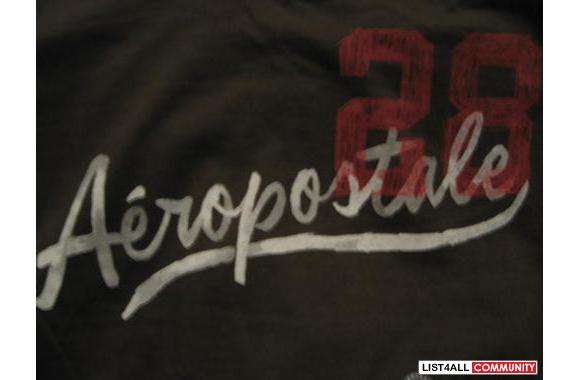 NEW   WITH TAG AEROPOSTALE T-SHIRTDesigned to leng