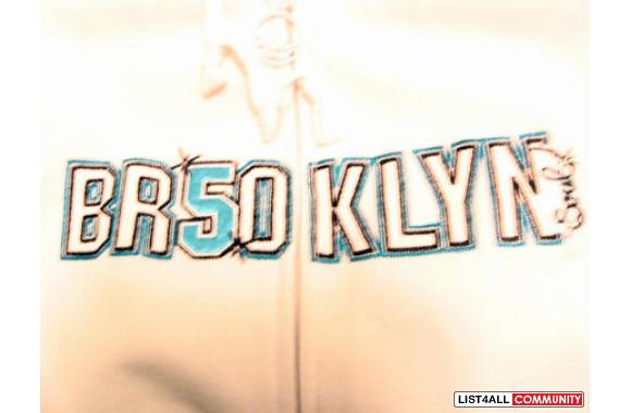 TRIPLE FIVE SOUL ZIPUP 100 % AuthenticZip-frontWhi
