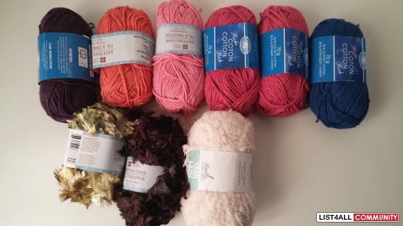 11 Knitting Yarn Balls