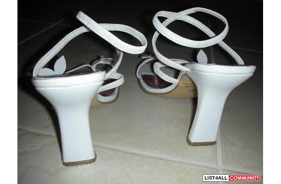 "Spring" from Transit Sandle&nbsp;-&nbsp