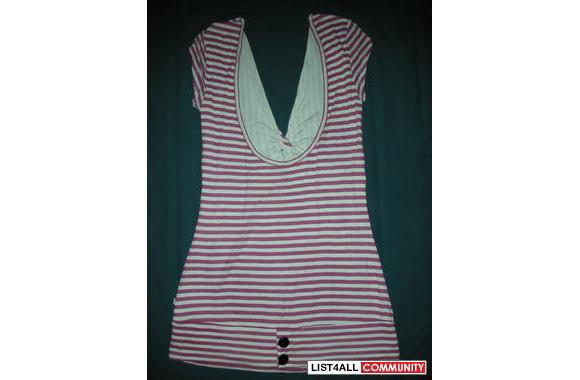 Deep V-neck&nbsp;top&nbsp;- Brand: Foxy&nbsp;- onl