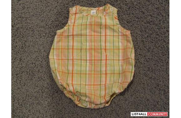 GAP short romper. Size 6-12 months.