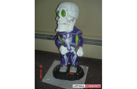 Halloween Monsters Toys,battery operated moves lau