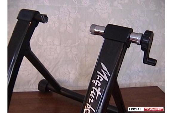 Bicycle Trainer - Minoura MagTurbo 'Ergo-10' indoo