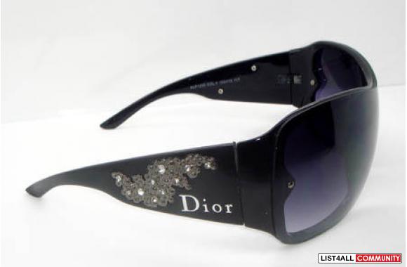 Dior Sunglasses comes with Case and cleaning cloth