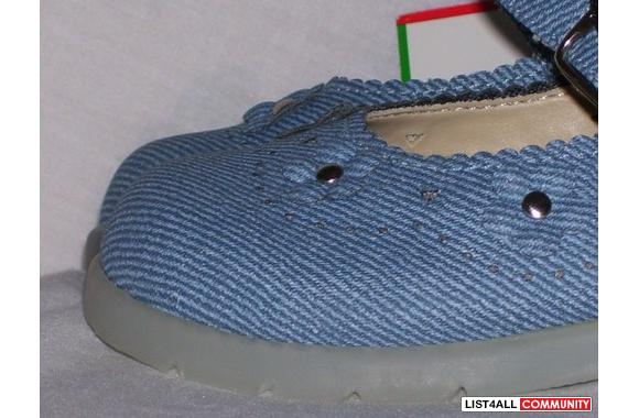 Brand NewDenim look Mary Jane ShoesEasy to wipe cl