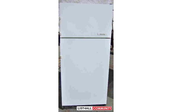 Small Danby refrigerator in working order. Needs n