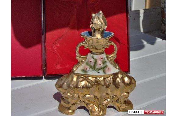 1972 REGAL CHINA-"JIM BEAM's"175 mo old 