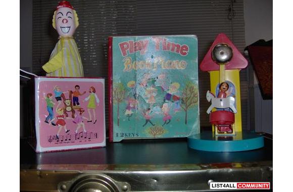 Vintage toy trunk