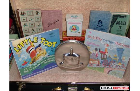 Vintage toy trunk