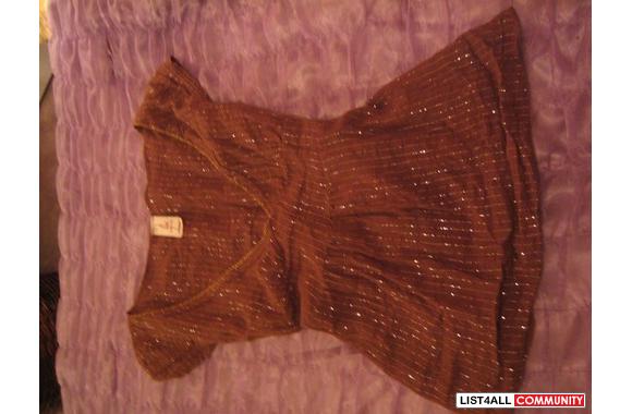 Nice stop with silver lining. Size small. Cute to 