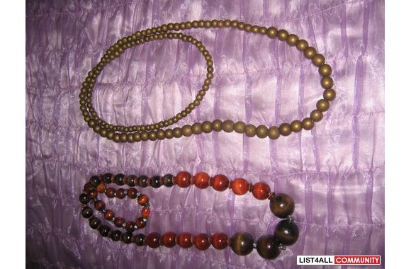 NECKLACE NECKLACE NECKLACE! 1 for $4 or 2 for 7$NO