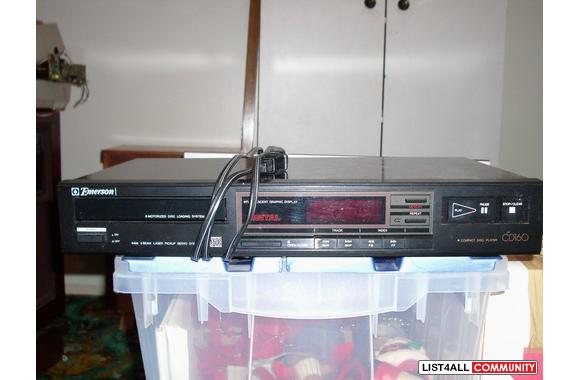 EMERSON CD160 DIGITAL AUDIO PLAYER  WITH FLOURESCE