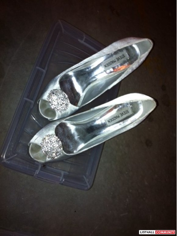 Steve Madden silver satin heels