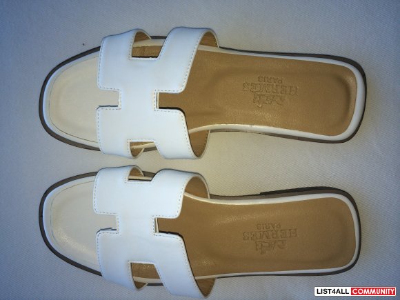 h style sandals